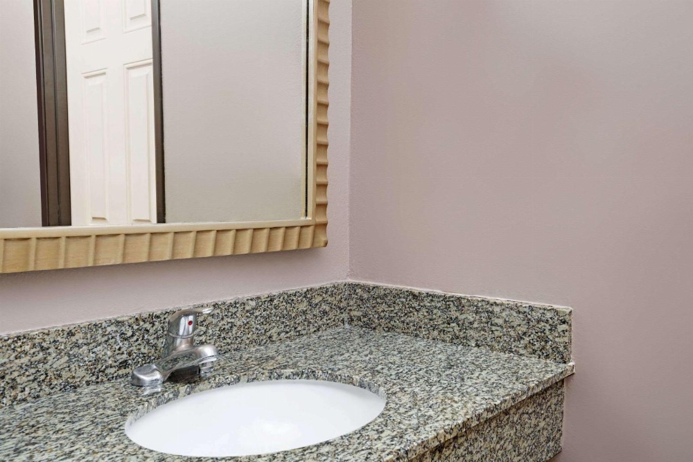 Days Inn by Wyndham West Covina